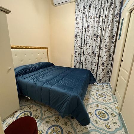 ナポリ Beb Rosy Bed & Breakfast エクステリア 写真